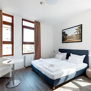 hotel-garni-am-olgaeck.stuttgart-hotel.com/